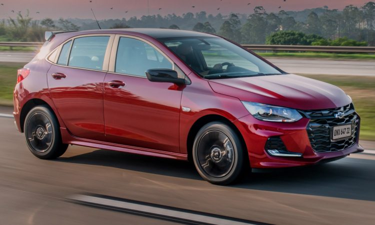 Chevrolet Onix RS [divulgação]