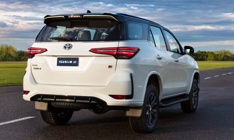 Toyota SW4 GR-S [divulgação]