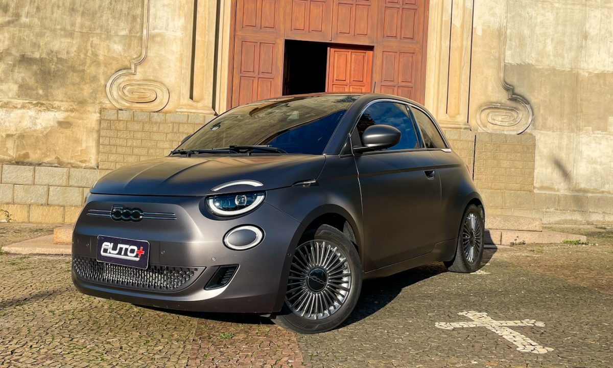  Fiat 500e [Auto+ / João Brigato]