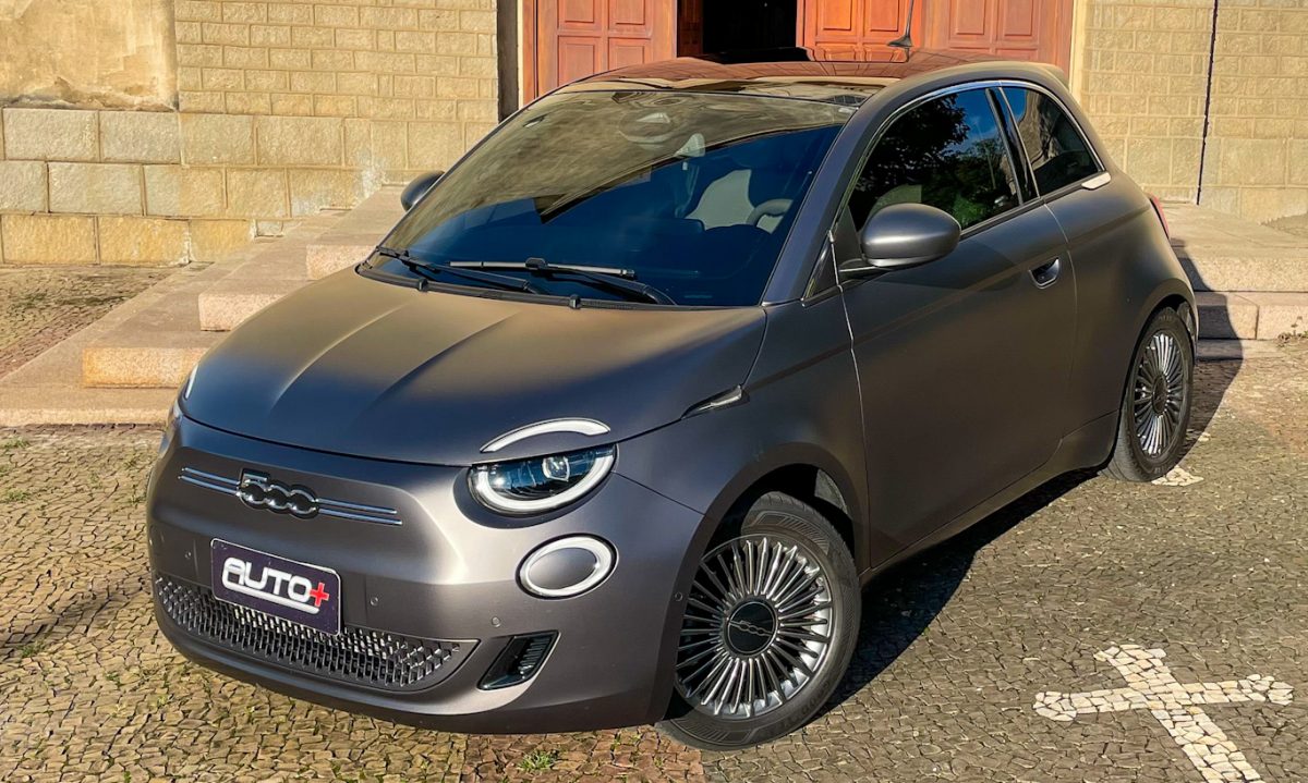 Fiat 500e [Auto+ / João Brigato]