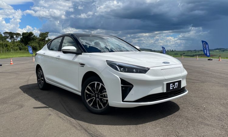 JAC E-J7 [Auto+ / João Brigato]