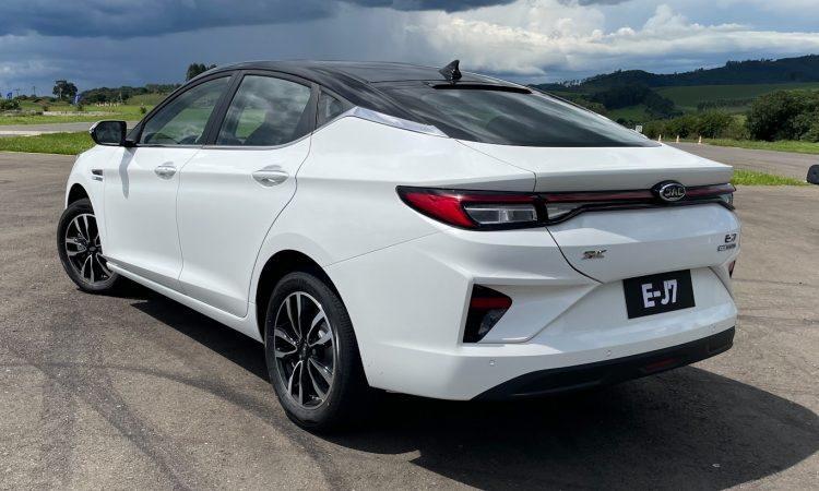 JAC E-J7 [Auto+ / João Brigato]