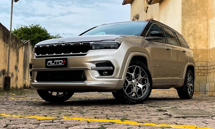 Jeep Commander Overland Flex [Auto+ / João Brigato]