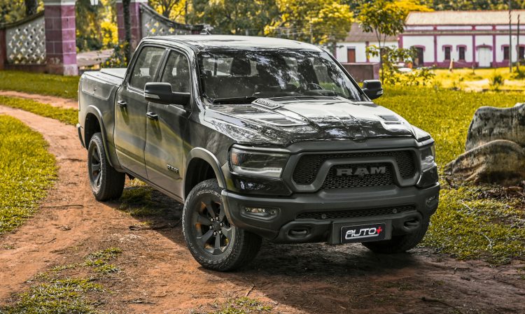 RAM 1500 Rebel [Auto+ / Maurício Garcia (@almautomotiva)]