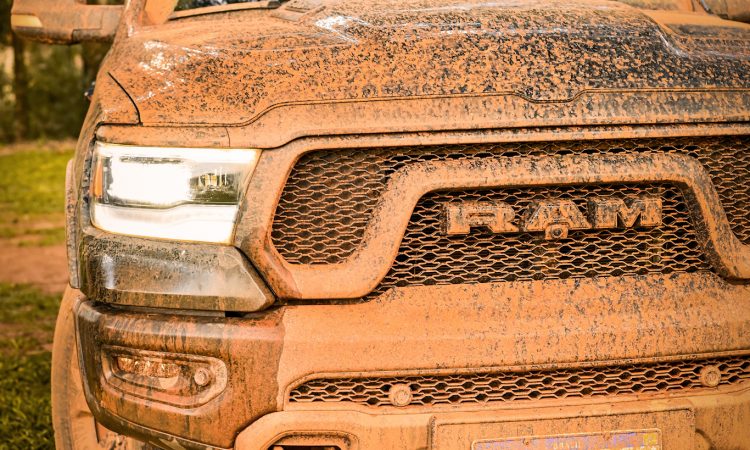 RAM 1500 Rebel [Auto+ / Maurício Garcia (@almautomotiva)]