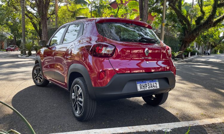 Renault Kwid Intense 2022 [Auto+ / João Brigato]