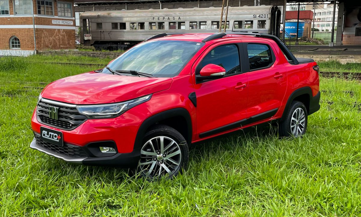Fiat Strada Volcano CVT [Auto+ / João Brigato]
