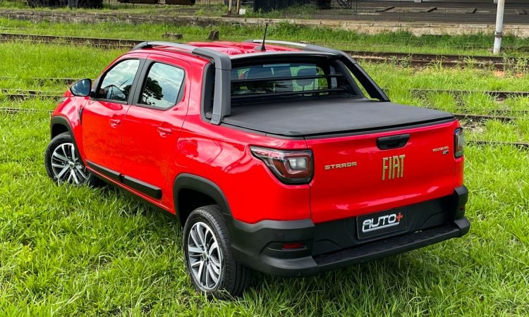 Fiat Strada Volcano CVT [Auto+ / João Brigato]