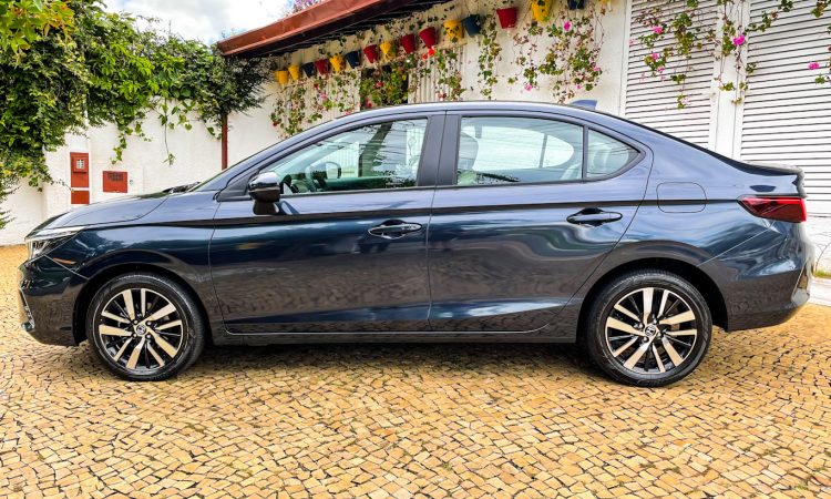 Honda City Touring [Auto+ / João Brigato]