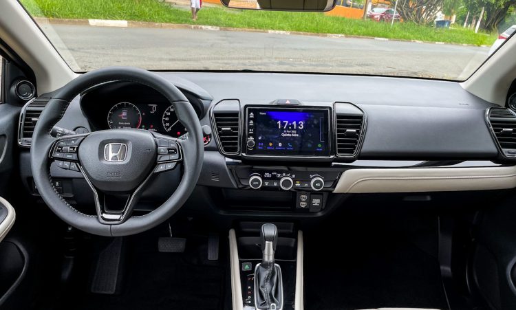 Honda City Touring [Auto+ / João Brigato]