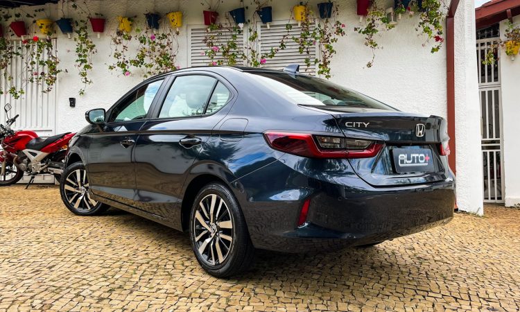 Honda City Touring [Auto+ / João Brigato]