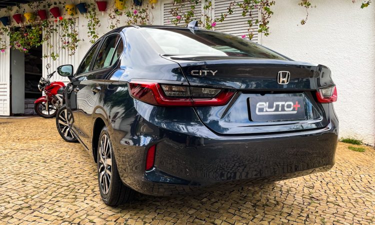 Honda City Touring [Auto+ / João Brigato]