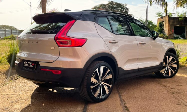 Volvo XC40 Elétrico [Auto+ / João Brigato]