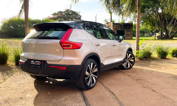 [Auto+ / João Brigato]