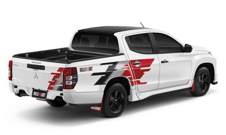 Mitsubishi L200 Triton rebaixada