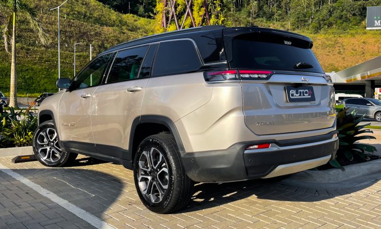 Jeep Commander Limited Diesel [Auto+ / João Brigato]