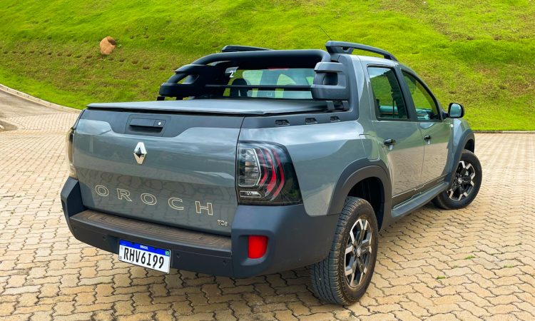 Renault Oroch Outsider [Auto+ / João Brigato]