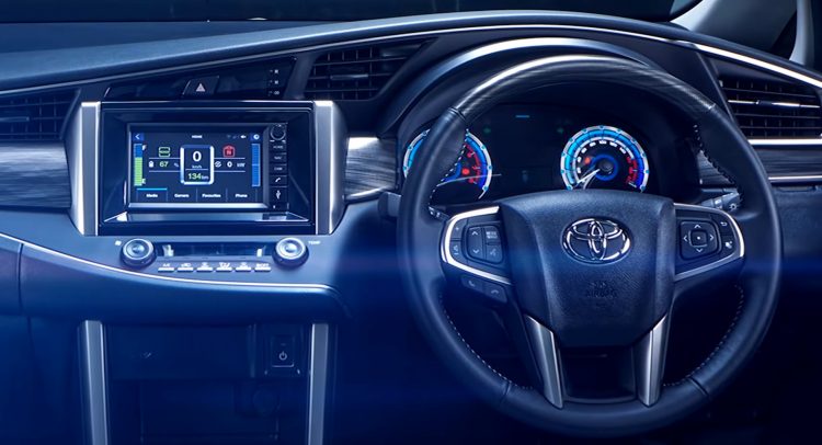 Toyota Innova Ev [divulgação]