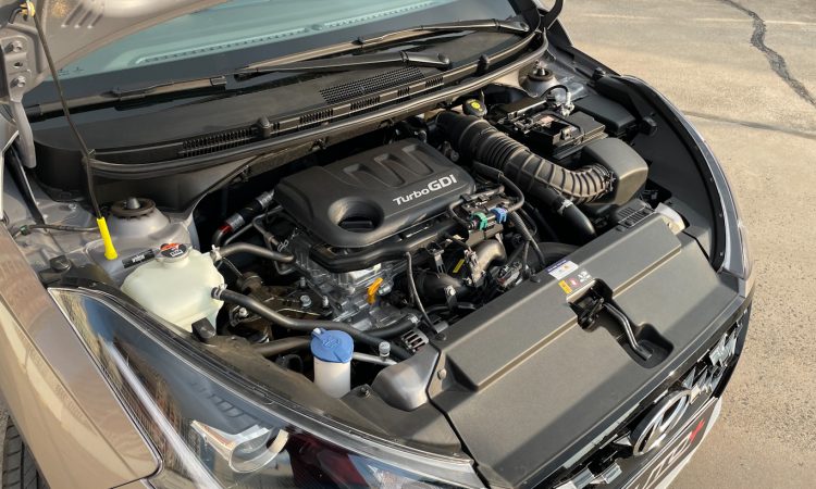 Hyundai HB20S Platinum Plus [Auto+ / João Brigato]