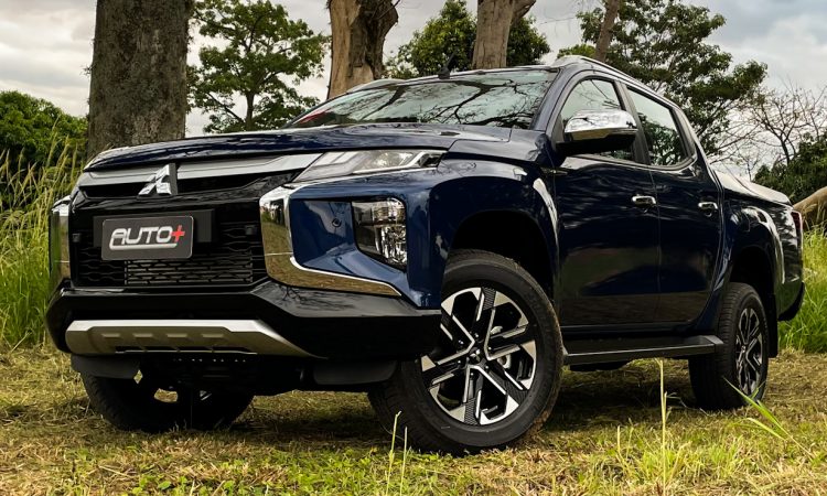 Mitsubishi L200 Triton Sport HPE-S [Auto+ / João Brigato]