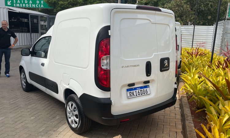 Peugeot Partner Rapid [Auto+ / João Brigato]