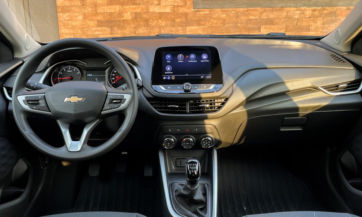 Chevrolet Onix LT 1.0 Auto+ / João Brigato]