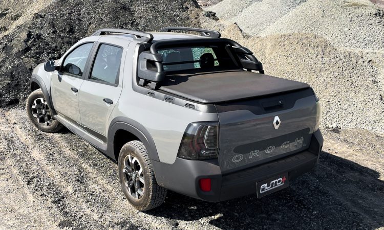 Renault Oroch Outsider [Auto+ / João Brigato]