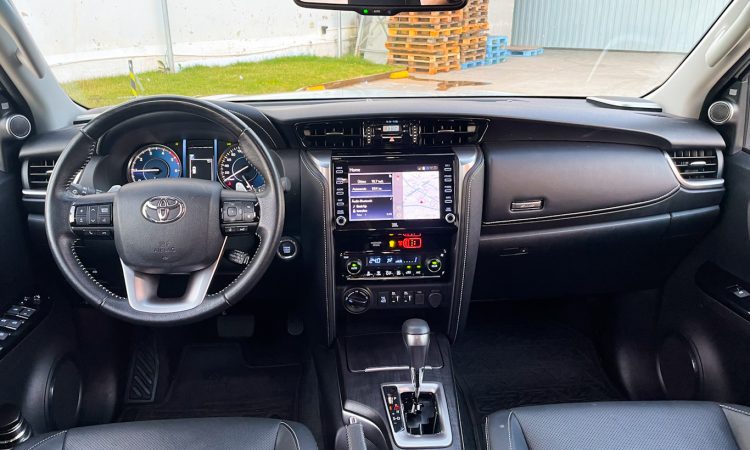 Toyota SW4 SRX [Auto+ / João Brigato]