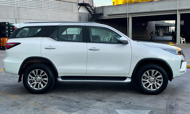 Toyota SW4 SRX [Auto+ / João Brigato]