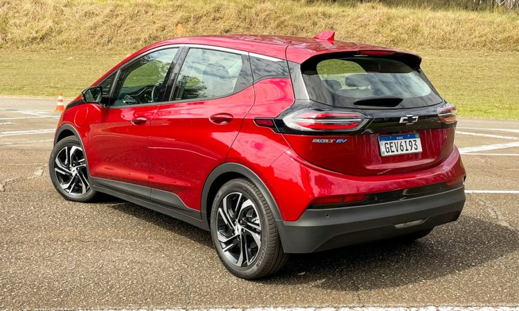 Chevrolet Bolt Premier [divulgação]