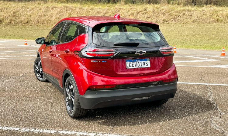 Chevrolet Bolt Premier [divulgação]