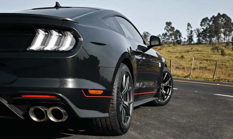 Ford Mustang Mach 1 [Auto+ / Maurício Garcia]