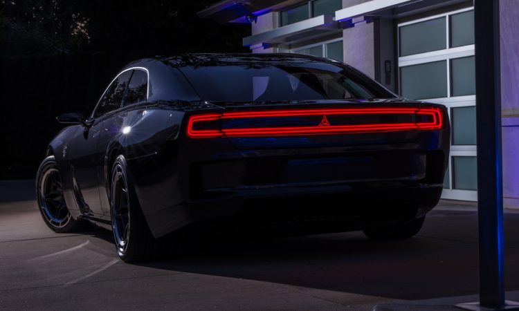 Dodge Charger Daytona SRT Concept [divulgação]