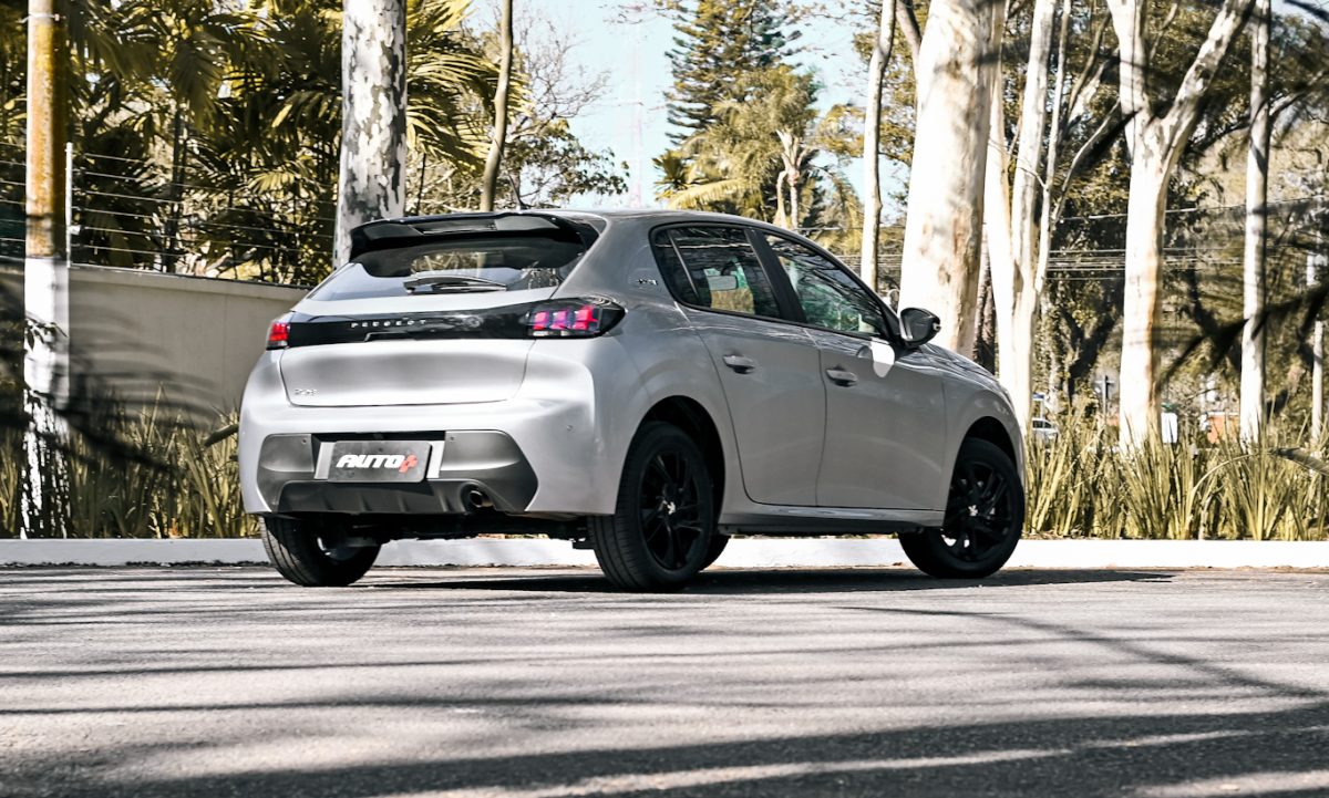 Peugeot 208 Style [Auto+ / Maurício Garcia]