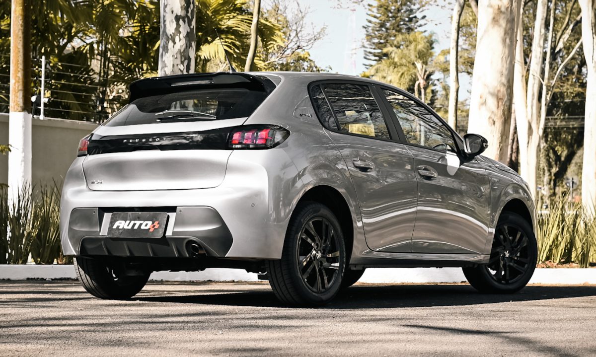 Peugeot 208 Style [Auto+ / Maurício Garcia]