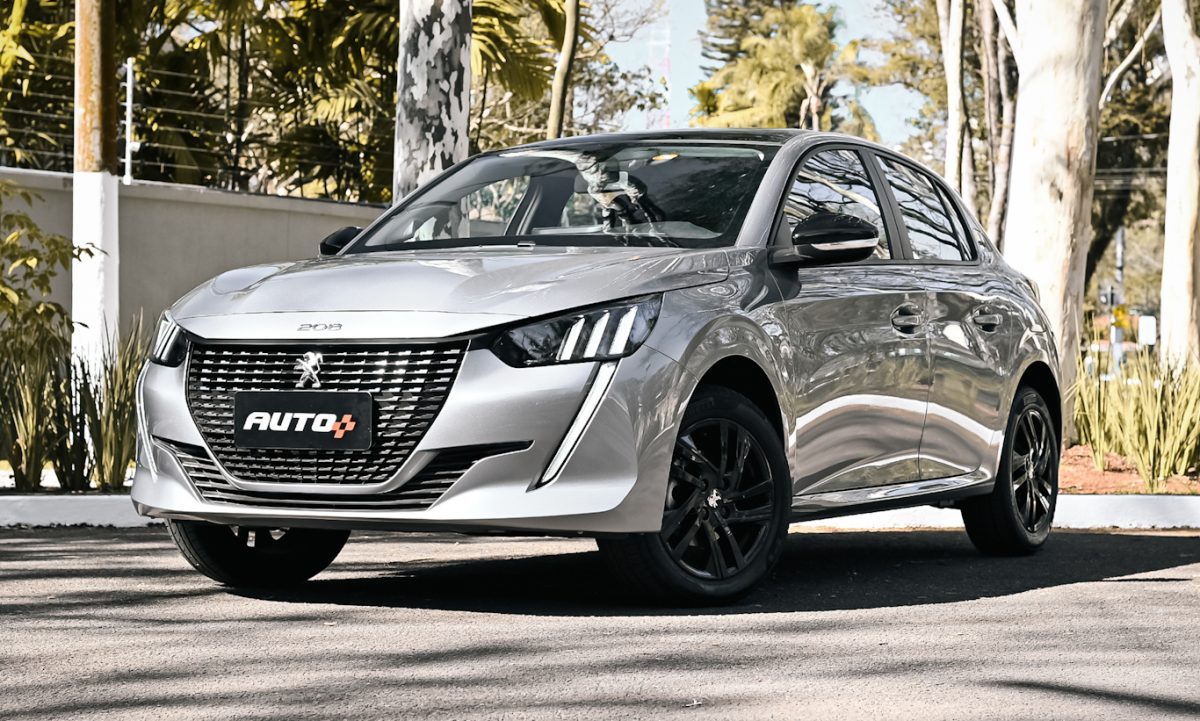 Peugeot 208 Style [Auto+ / Maurício Garcia]