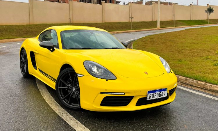 Porsche 718 Cayman T [Auto+ / João Brigato]