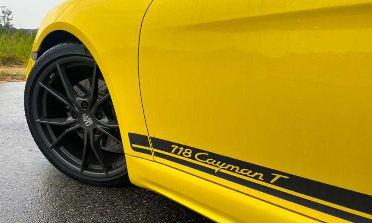 Porsche 718 Cayman T [Auto+ / João Brigato]