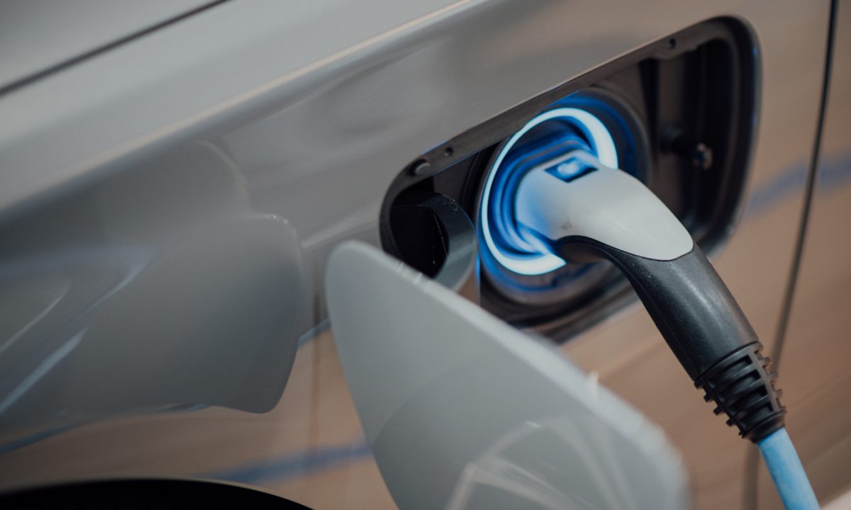Custo para recarregar carros elétricos cresceu em 2022[unsplash]