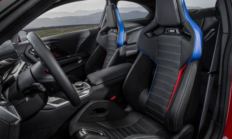 BMW M2 2023 [divulgação]