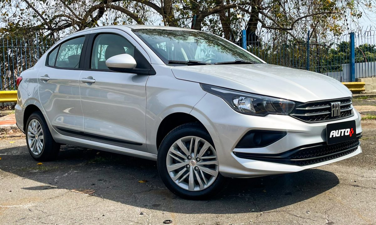 Fiat Cronos Drive [Auto+ / João Brigato]