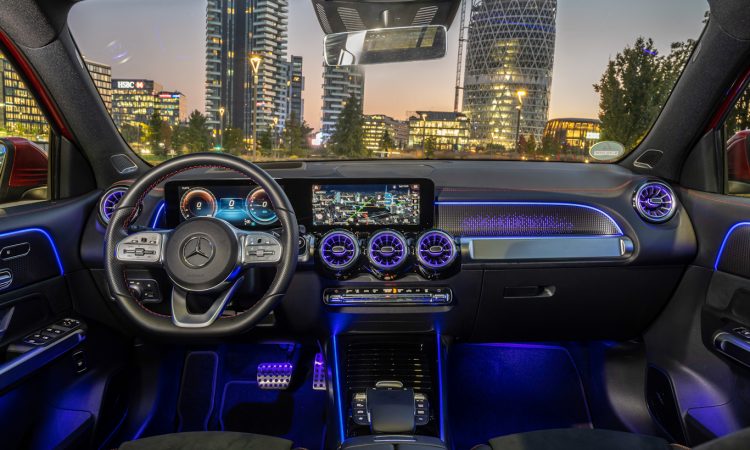 Mercedes-Benz EQB [divulgação]