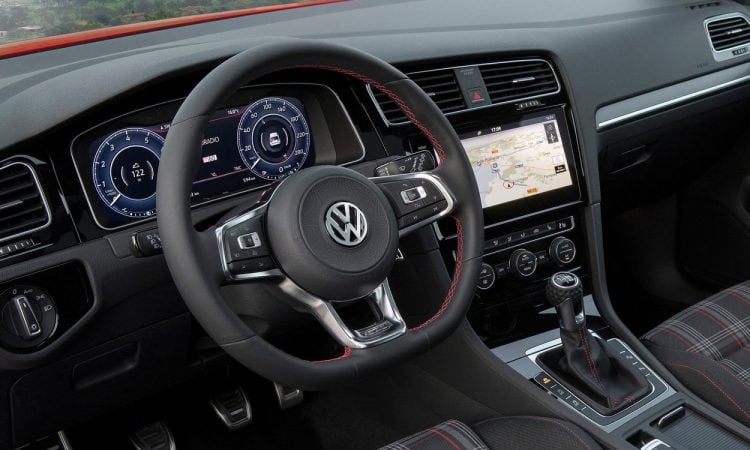 Volkswagen Golf [divulgação]