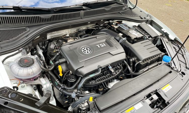 Volkswagen Jetta GLI [Auto+ / João Brigato]