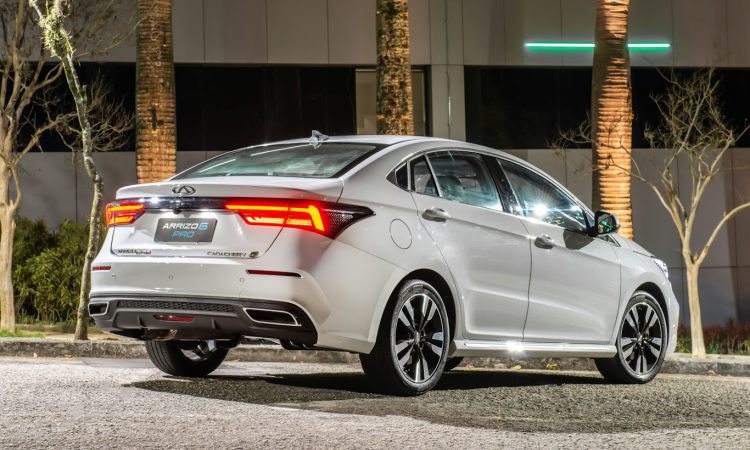 CAOA Chery Arrizo 6 Pro Hybrid [divulgação]