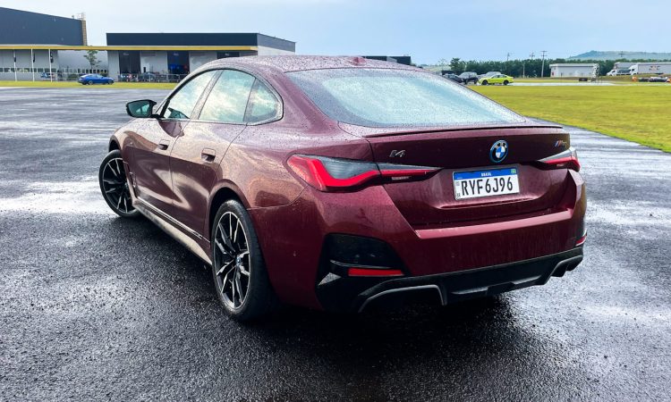 BMW i4 M50 [Auto+ / João Brigato]