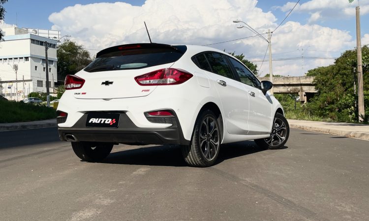 Chevrolet Cruze RS [Auto+ / João Brigato]