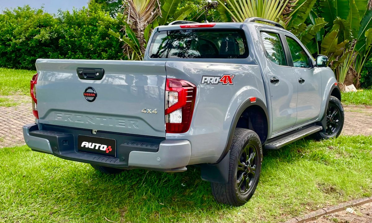 Nissan Frontier Pro4X [Auto+ / João Brigato]