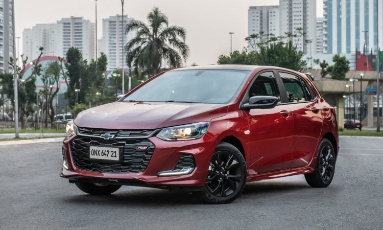 Chevrolet Onix RS [divulgação]