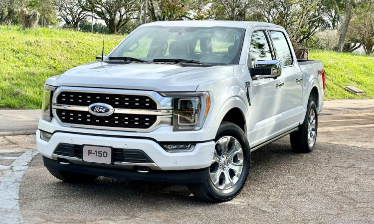 Ford F-150 Platinum [Auto+ / João Brigato]